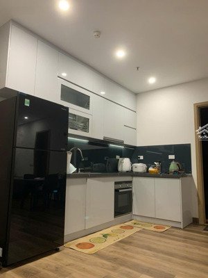 chính chủ bán căn 3 ngủ 80m2 chung cư 390 berriver nguyễn văn cừ full đồ giá 6.4 tỷ: 