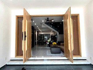 nhà phố mặt tiền đường bùi tấn diên 10.5m hoà an, cẩm lệ full nội thất cao cấp.cho thuê hoặc ở ngay