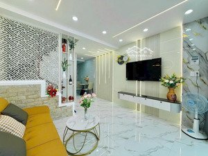 chính chủ định cư bán gấp nhà đ. trần văn đang, phường 11, quận 3, dt: 40m2 còn bớt lộc, shr