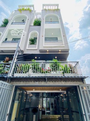 cần bán gấp căn ở lạc long quân, q11. giá 3tỷ470. dt 64m2 (4mx16m), shr, hợp đồng thuê 24tr/1tháng.