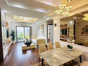 chính chủ bán căn hộ tại gemek tower 1 , 65m2 2 ngủ - giá 3,5 tỷ ( bao thuế phí ) lh:0344888280