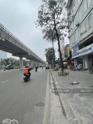 bán toà nhà mặt phố hồ tùng mậu. 107m2 x 7t thang máy. dòng tiền 140tr/tháng. giá: 38 tỷ.
