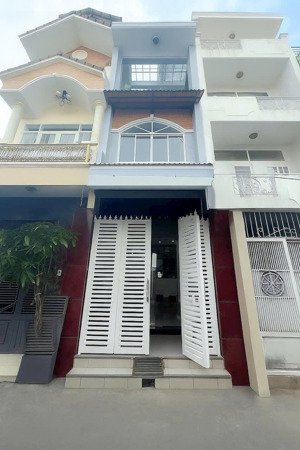 giảm giá bán nhà ngô quang huy-thảo điền-q2, gần metro thảo điền. 3tỷ390/75,6m2 đang cho thuê 21tr