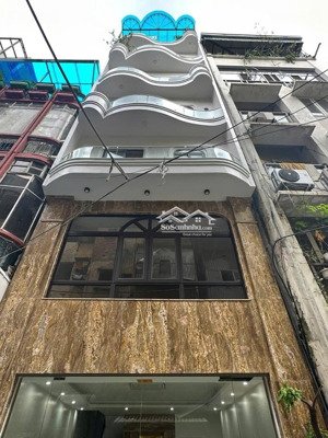 bán nhà giảng võ, vip ba đình, trung tâm hành chính, kinh tế, nhà đẹp, khai thác dòng tiền tốt.