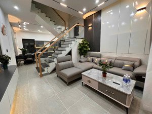 bán gấp nhà kqh trần anh tông - 2 mặt tiền (đường 8m)