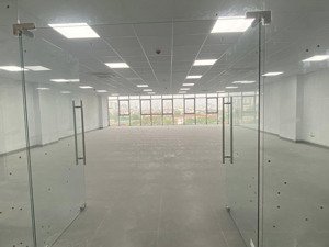 cho thuê văn phòng yên xá, tân triều, thanh trì. dt 250m2, giá chỉ 27 triệu/tháng