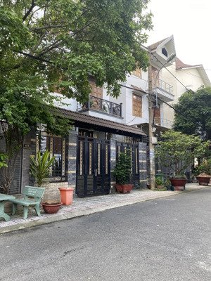 biệt thự ngay công viên an sương - đông hưng thuận q12 - 4 tầng ( 130m2 ) ngang 8m
