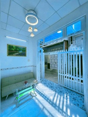 bán nhà 2 phòng ngủ đường phạm ngũ lão gần chợ an hoà