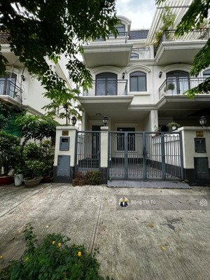 cho thuê nhà phố lakeview city, nhà đã hoàn thiện vị trí trục đường lớn giá 27tr/th.