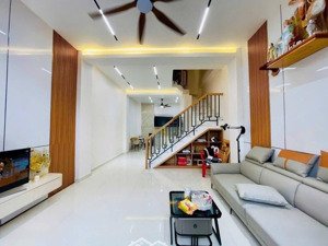 cô chú tâm cần bán căn nhà gần chợ phạm văn hai đường lưu nhân chú, tân bình. 2,250tỷ | 52m2.hẻm 4m