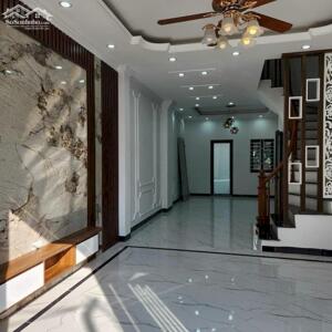 Bán nhà Phụng Châu, ngõ ô tô đỗ gần, giá chỉ 2.48 tỷ, 33m2, 3 tầng. Lh 0966929600