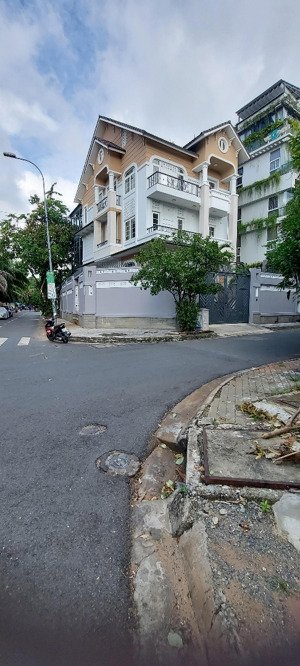 bán villas 2 mặt tiền đường 34 trần não phường bình an q2 tp thủ đức 1t3l 275m2 sàn 425m2. 75 tỷ