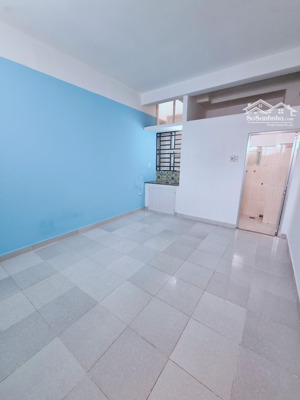 phòng ngay lê văn việt, ngã 3 mỹ thành, 17m2, thoáng mát, an ninh