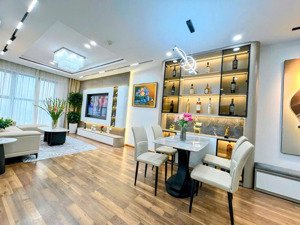 bán căn góc 3 ngủ + 1, tầng trung, view thoáng cầu vĩnh tuy, giá thương lượng lh 