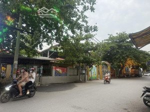 nhà mặt tiền - ô tô đỗ - kinh doanh đỉnh - đủ tiện ích công cộng
