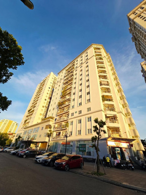bán gấp chung cư cao cấp 79 m2, 2 ngủ, 6,6 tỷ mặt đường võ chí công, gần tây hồ residence