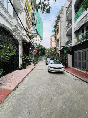 phân lô ô tô tránh - kinh doanh văn phòng - sổ hoa hậu - dân trí cao