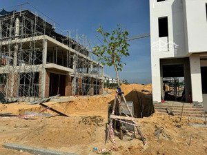 bán nhà phố biển cam ranh, đầu tư, dòng tiền, ở sướng, 120m2