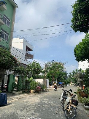 bán gấp lô đất đẹp 5x25m. giá chỉ 85tr/m2 khu a làng đại học, nhà bè. call 
