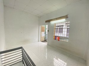 nhà riêng gò vấp 81m²,đang cho thuê 5 phòng,thu đều 20 triệu/th,giá chưa tới 7 tỷ