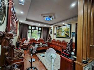 CHỈ 32 TỶ SỞ HỮU NHÀ DT 105M, 6 TẦNG, GARA Ô TÔ, 2 THOÁNG, Ở NGAY, NGÕ THÔNG QUẬN CẦU GIẤY.