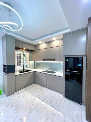 nhà mới full nội thất lô góc sổ đẹp sân chơi chung rộng miên man - 35 m, 5 tầng- nhỉnh 8 tỷ