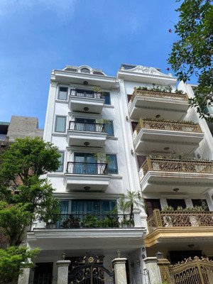 cho thuê nhà võ chí công, dt 70m² x 6 tầng, thang máy, tổng 8pn khép kín, gđ, vp, phòng live. 27tr