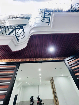bán ccmn 70m2 ở cầu giấy dòng tiền 100tr/tháng - pccc đạt chuẩn