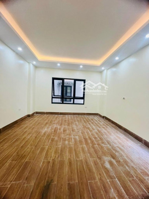 cầu giấy - 6 tầng thang máy - mt - 4.3m - ngõ nông - 2 thoáng - giá 10.x tỷ