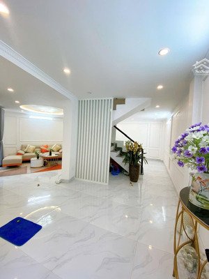 nhà mặt đường nguyễn tường loan