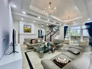 cho thuê biệt thự view sông hướng đông nam mát mẻ tại vinhomes riverside