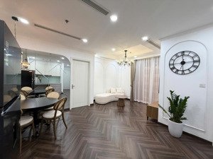 cần bán căn 2 phòng ngủ park hill times city full nội thất mới đẹp như ảnh lh giá tốt 