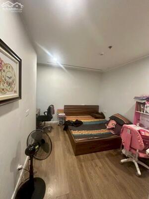 Cho thuê căn hộ chung cư 96 Định Cônh dt: 124m2 3pn 2wc full nội thất 13tr/1 tháng