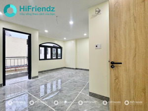 nhà mới xây dựng 100% - ban công, cửa sổ trời, đầy đủ nội thất, tiện nghi - đường ôtô, ngay hutech