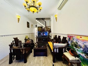 chính chủ bán nhà 1t3l hẻm xe hơi vào gần trung tâm tp. vt giá 7,5 tỷ tl bìa hoàn công đầy đủ