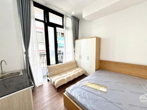căn hộ đẹp lộc hưng full nội thất, có ban công, gần chợ phạm văn hai