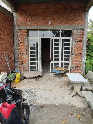 bán nhà cấp 4 dt 125m2 tại đt 830, hựu thạnh, đức hòa, long an
