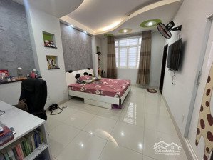 cho thuê nhà vị trí góc khu him lam, q7: 10x20m, hầm, trệt, 3 lầu, có thang máy, mới xây. 55 triệu