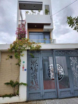 cần bán biệt thự mini mt trung lập 18, kđt xanh bàu tràm lakeside, full nội thất cao cấp