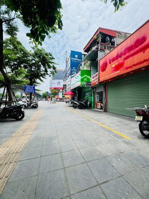 mặt phố đại la, diện tích 71m2, ngã tư chợ mơ, thoáng trước sau, nở hậu, kinh doanh đỉnh, giá 35 tỷ