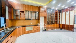nhà phố view hồ lakeview city cần cho thuê nhà đã hoàn thiện giá 30tr/th.
