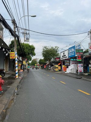 cho thuê nhà nguyên căn mặt tiền hiệp thành 25tr. 8 pn. gần 500m2 sàn