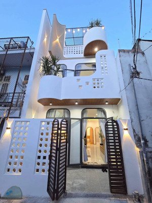 ngộp nặng! bán gấp nhà hẻm xe hơi đinh tiên hoàng-giao nhanh trong ngày