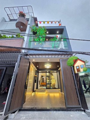 chủ ngộp cần bán gấp nhà nguyễn thái sơn,gv.giá rẻ bất ngờ. kẹt tiền cần ra nhanh