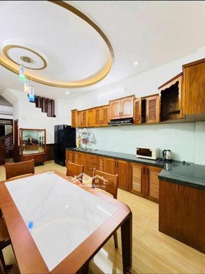 bán nhà 4 tầng đường châu văn liêm, có thang máy, full nội thất gỗ xịn. lh: 