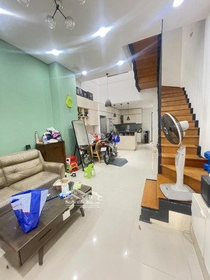 hàng cực thơm 3 lầu, đường hà huy giáp, quận 12, hẻm 7m, 4*14m, nhỉnh chỉ 5 tỷ