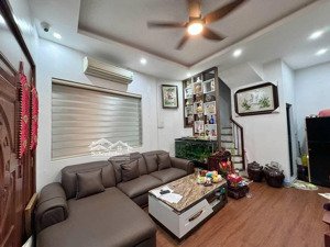 cực đẹp ! hào nam 30 m ra phố ,2 thoáng cách ô tô 10m nhà dân xây kiên cố ở ngay 44m2*4t