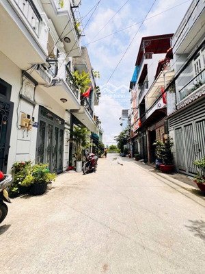 nhà 3 tầng full nội thất đường thạnh lộc 37, phường thạnh lộc, q12, dt 52m2(4mx14m) giá 5,25 tỷ