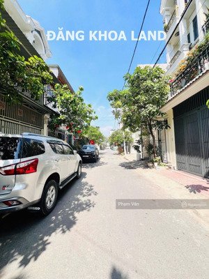 đất đẹp đường nhựa 8m khu vip gần ngã 4 thủ đức - 81m2 - đc xây 1t3l tự do - bao giá khu vực