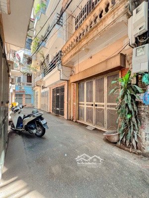 bán nhà đường ngọc khánh 39.9m-5tầng-7.2tỷ ,ôtô con đỗ cửa, ngõ thông kinh doanh.